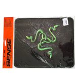 پدموس طرح RAZER برند D Net سایز 25*21