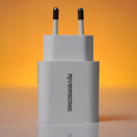 شارژر دیواری ریورسانگ مدل PowerKub 20 AD75C توان 20 وات - تصویر 3